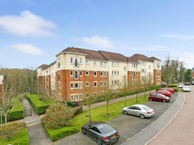 Flat for rent in Ferndale, Sandown Park