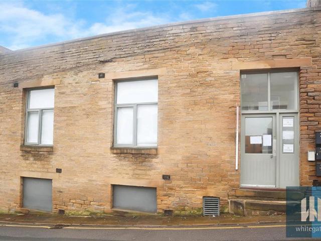 Flat for rent in Highfields, Huddersfield
