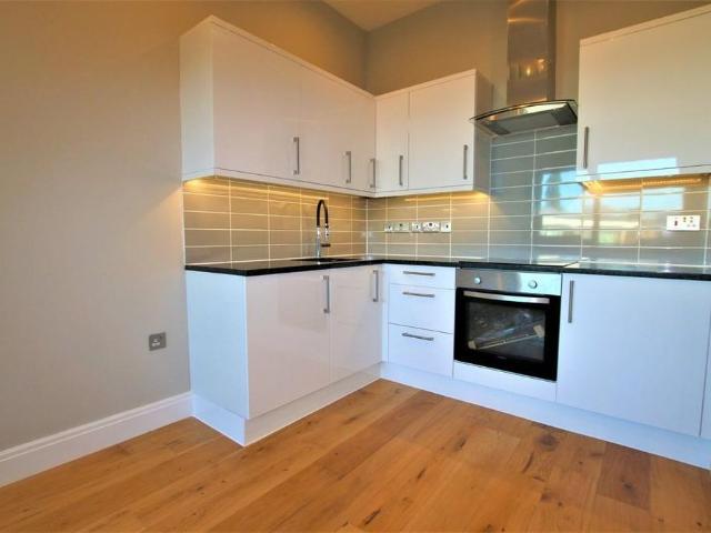 Apartment for rent in Colnbrook with Poyle, Slough
