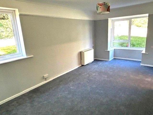 Apartment for rent in Cross In Hand, East Sussex