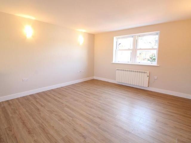 Apartment for rent in Hadley Manor Trading Estate, Greater London