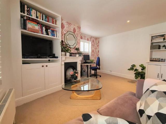 Apartment for rent in Ewens Farm, Golden Valley