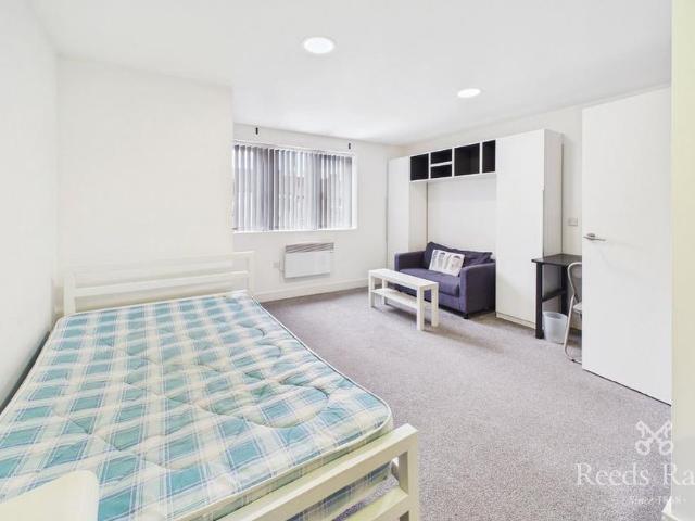 Apartment for rent in Thornton Lodge, Huddersfield