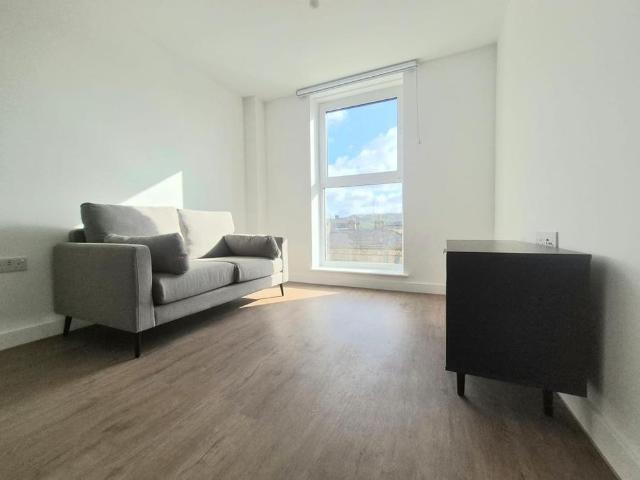 Apartment for rent in Woolshops, Calderdale