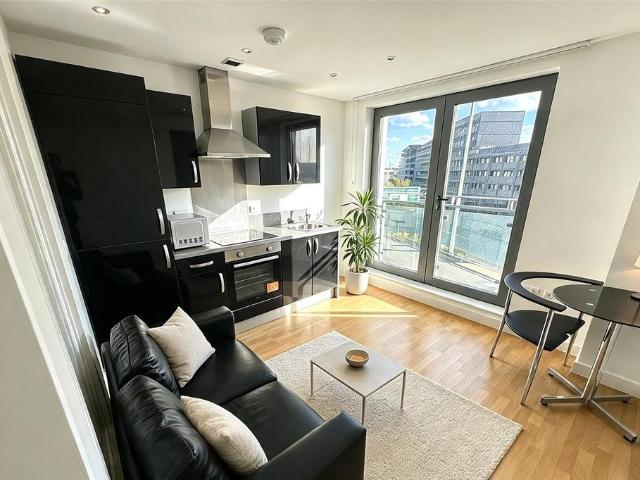 Flat for rent in Cavalier Hill, Leeds