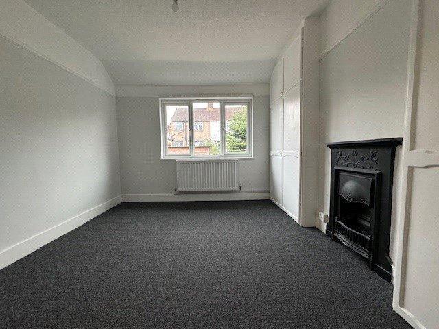 Flat for rent in The Wrythe, Greater London
