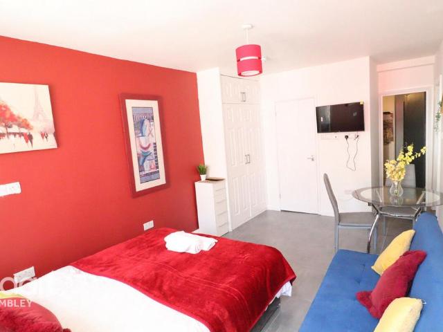 Flat for rent in Sudbury, Cat Hill