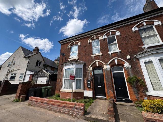 Flat for rent in West Midlands