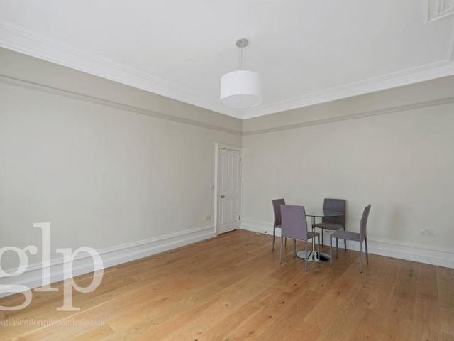 Apartment for rent in Saint Giles, Bloomsbury