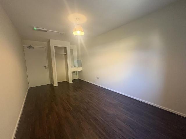Apartment for rent in Deer Park, Black Bourton