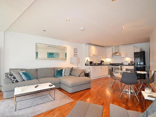 Apartment for rent in London Borough of Sutton, Greater London