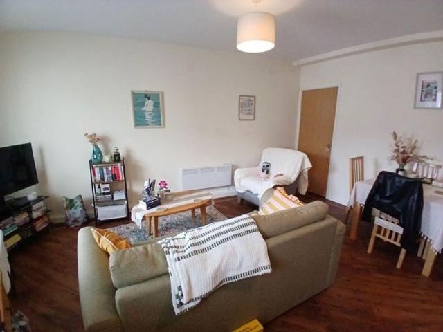 Apartment for rent in The Haulgh, Lee Bank