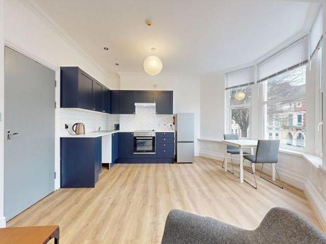 Apartment for rent in Plasnewydd, Falcon Lodge