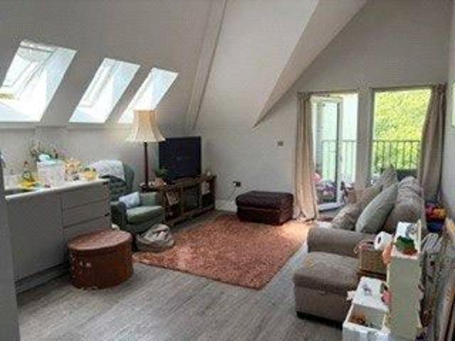 Apartment for rent in London Borough of Croydon, Hillview
