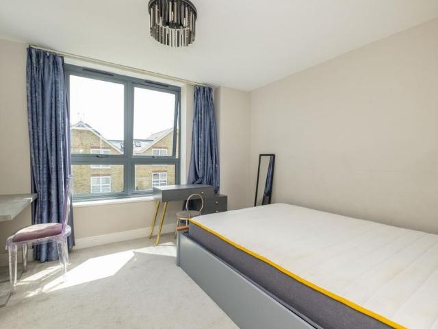 Apartment for rent in Surbiton, Greater London
