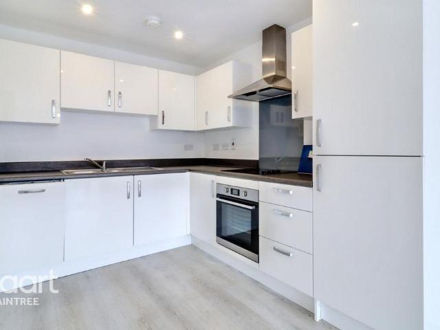 Flat for rent in Bocking, Chipping Hill