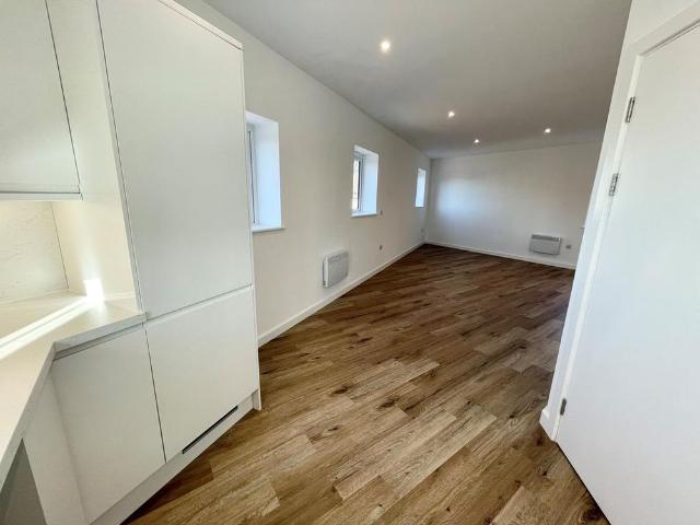 Apartment for rent in Woodseats, South Yorkshire