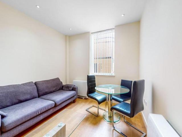 Apartment for rent in Hayes, Greater London