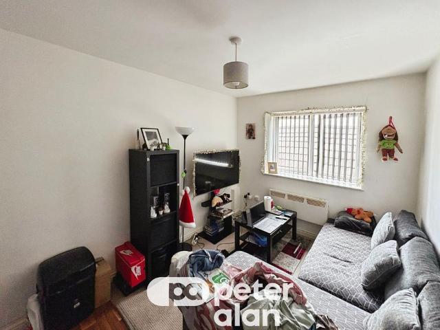 Apartment for rent in Pillgwenlly, Wales