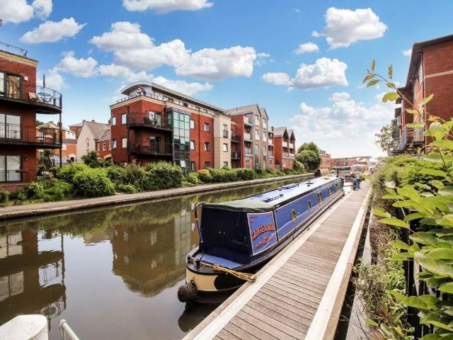 Flat for rent in Red Hill, Worcestershire