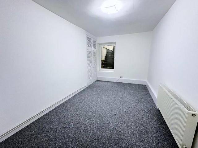 Apartment for rent in Bohemia, Guestling Green