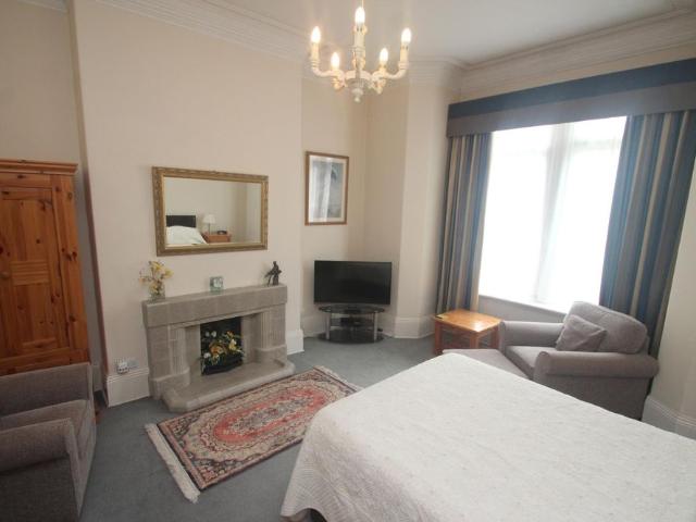 Studio for rent in Low Harrogate, Harrogate