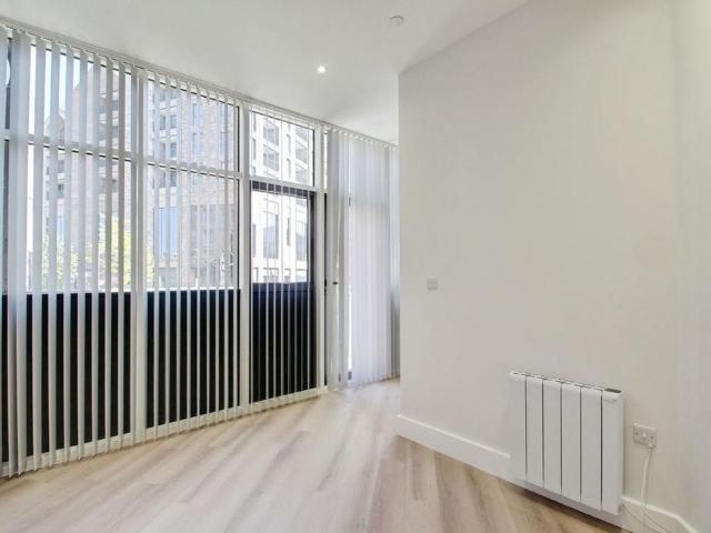 Apartment for rent in Egham, Runnymede