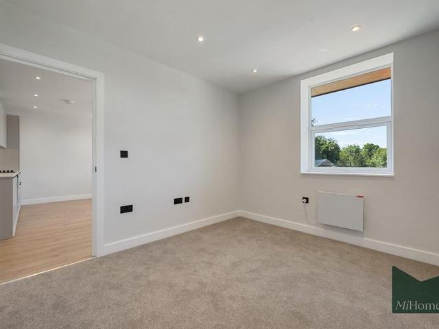 Apartment for rent in The Image, Pouchen End