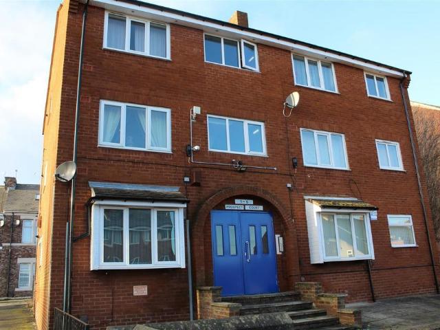 Flat for rent in Arthur's Hill, Isle Of Man