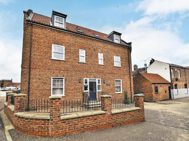 Flat for rent in South Lynn, Brookville