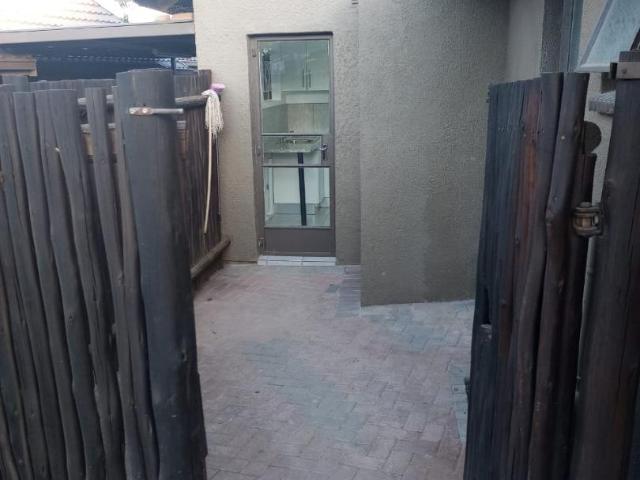 Apartment for rent in Nooitgedacht, Gauteng