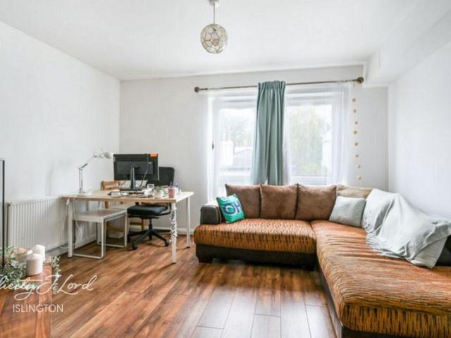 Flat for rent in Barnsbury, Greater London
