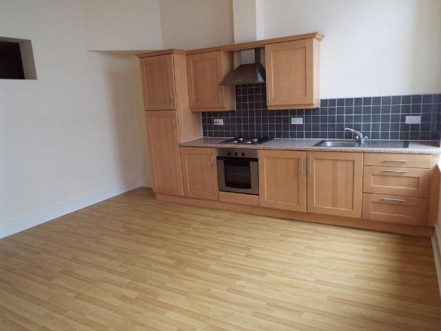 Flat for rent in Woolshops, Calderdale