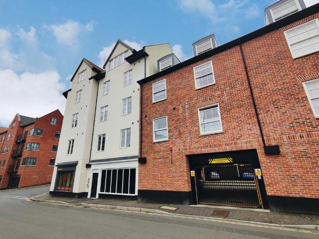 Flat for rent in Lakenham, East Bank