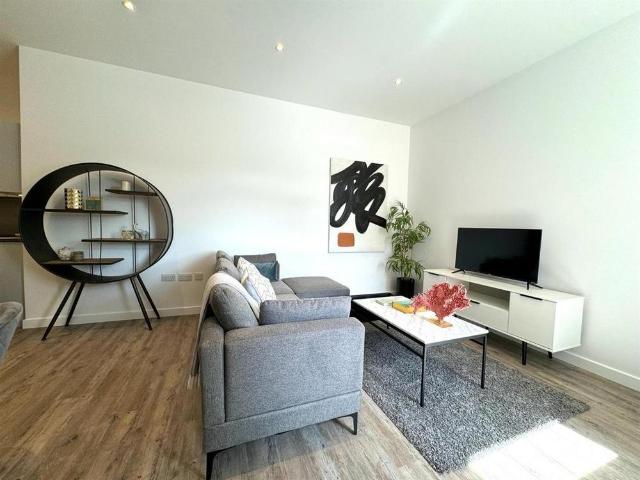 Apartment for rent in Birch Green, Lower Halliford