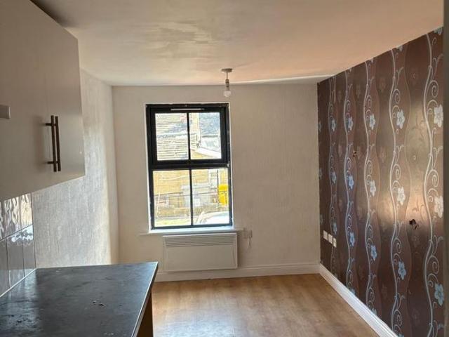 Apartment for rent in Woolshops, Calderdale