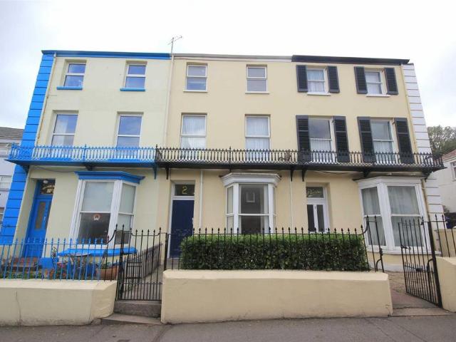 Flat for rent in St Helier, Greater London