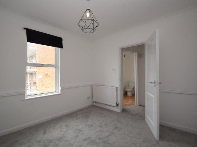 Apartment for rent in Brompton, Gillingham