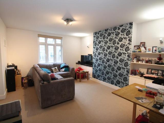 Flat for rent in Reffles Bridge, Red Hill