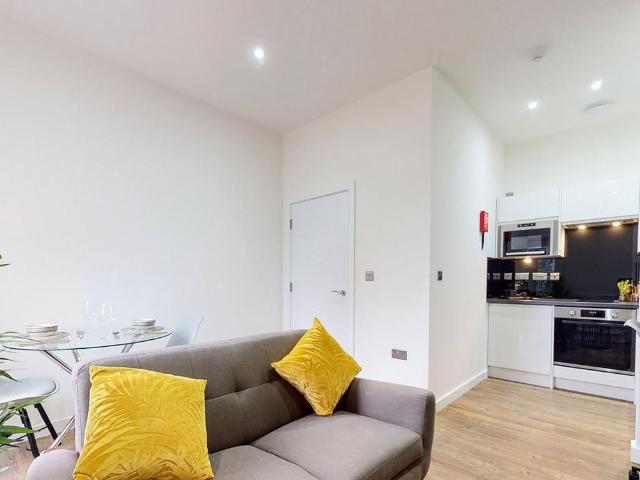 Apartment for rent in Hyde Park, West Yorkshire