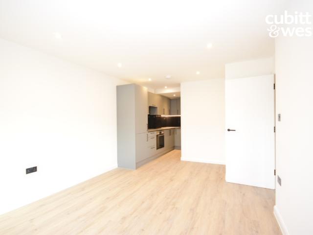 Apartment for rent in London Borough of Sutton, Greater London