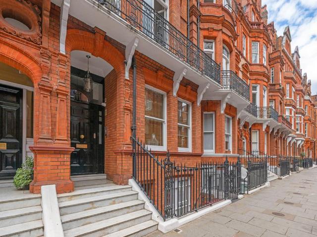 Flat for rent in Chelsea, Greater London
