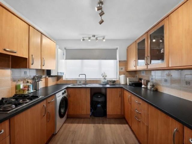 Apartment for rent in Lower Halliford, Surrey