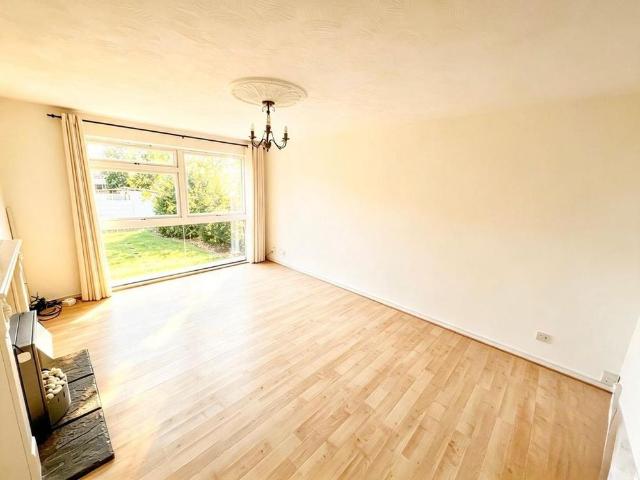 Apartment for rent in Harold Wood, Greater London