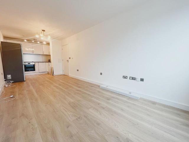 Apartment for rent in Slough