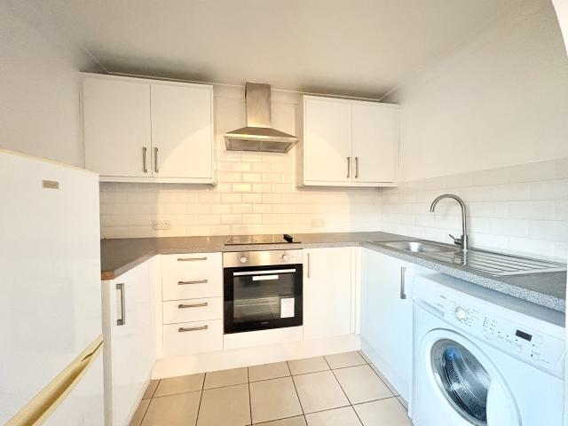 Apartment for rent in Wecock, Spring Vale