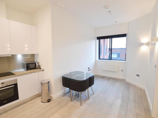 Flat for rent in Slough