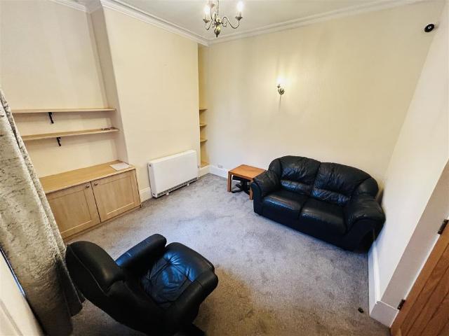 Apartment for rent in Kirkstall, West Yorkshire