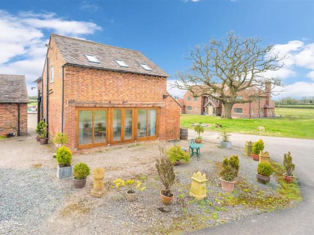 Flat for rent in Alderminster, Warwickshire