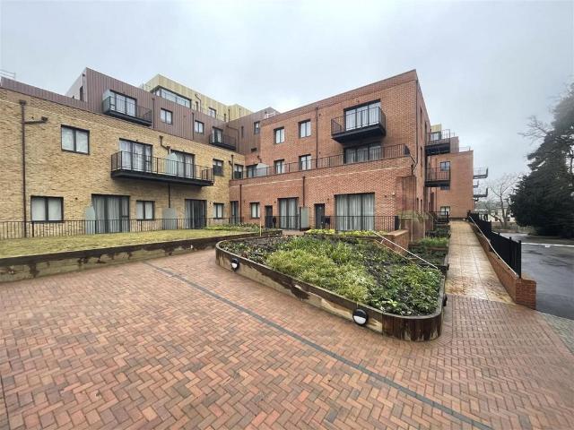 Flat for rent in Farnborough, Hampshire